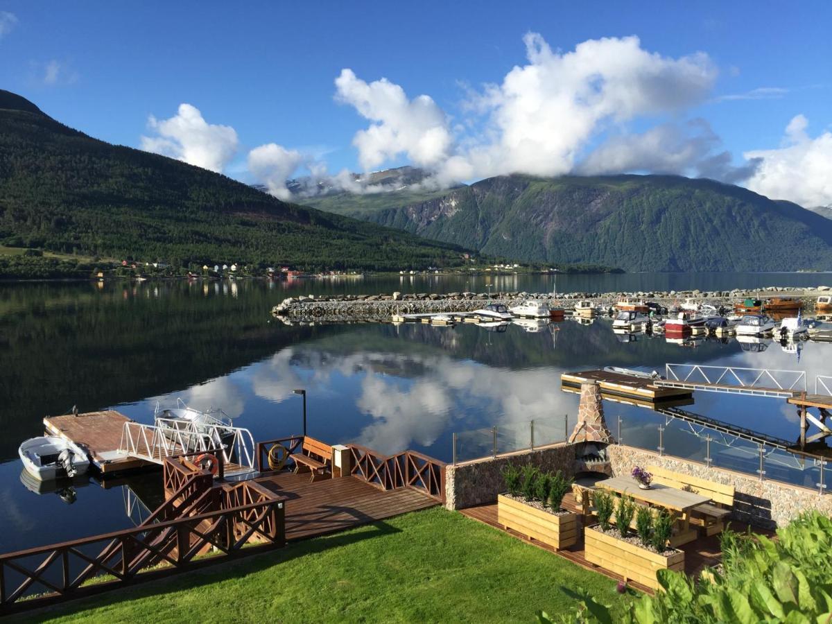 Solstrand Fjord Holiday Eidsvåg Exteriör bild