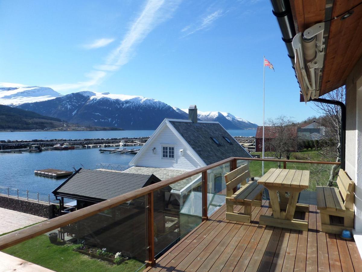 Solstrand Fjord Holiday Eidsvåg Exteriör bild